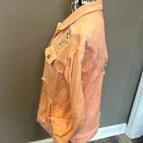 Purposely Distressed Forever 21 Peach Colored Jean Jacket Women's Size small - Picture 2 of 8